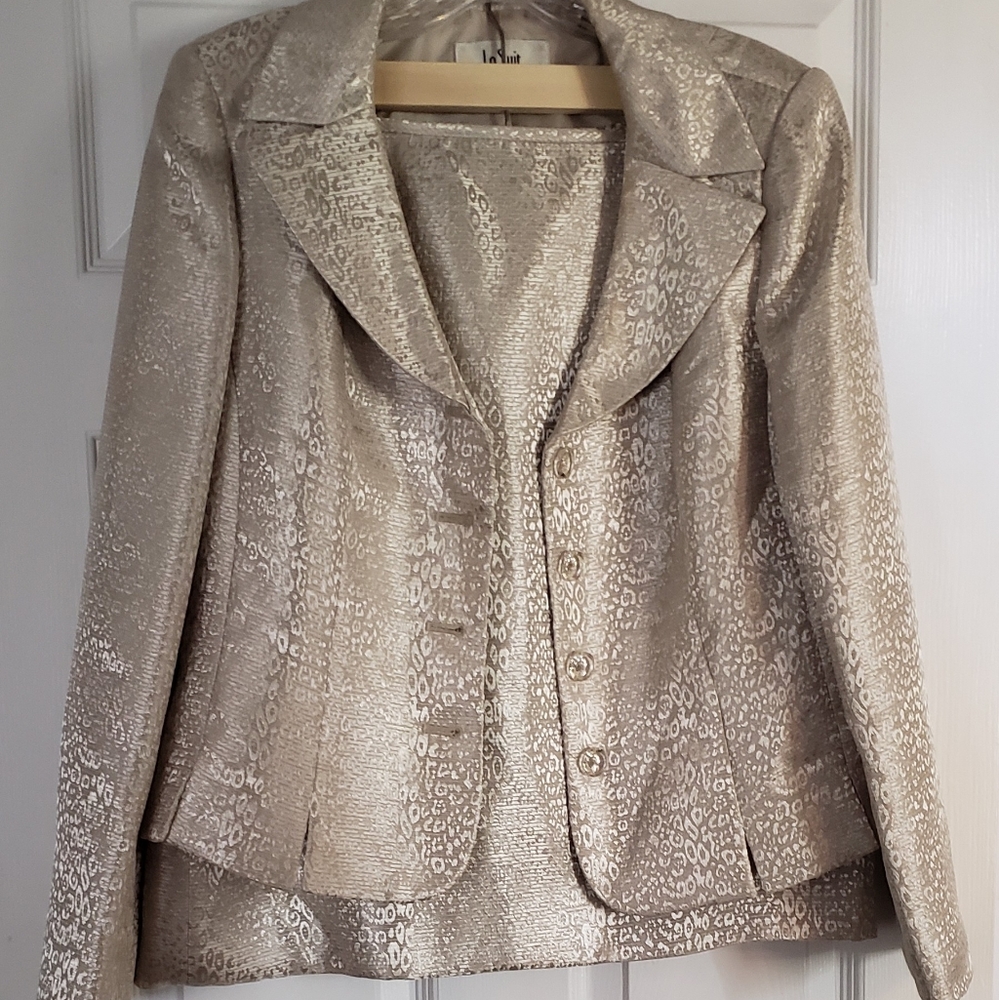 Suit